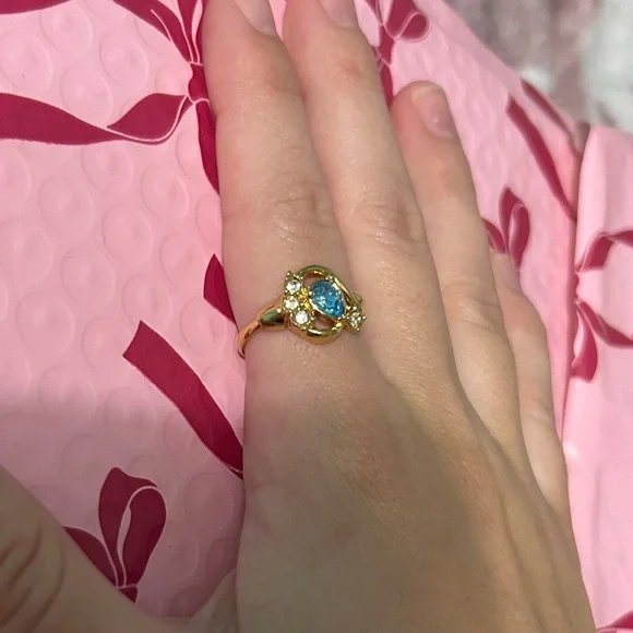 Vintage Avon ring - Picture 5 of 5